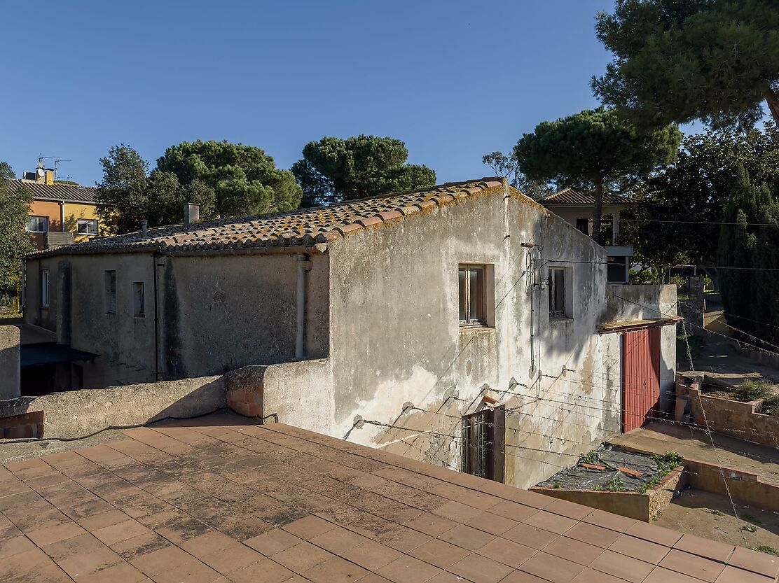 Property in Palafrugell with many possibilities