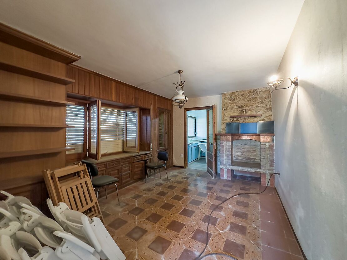 Property in Palafrugell with many possibilities