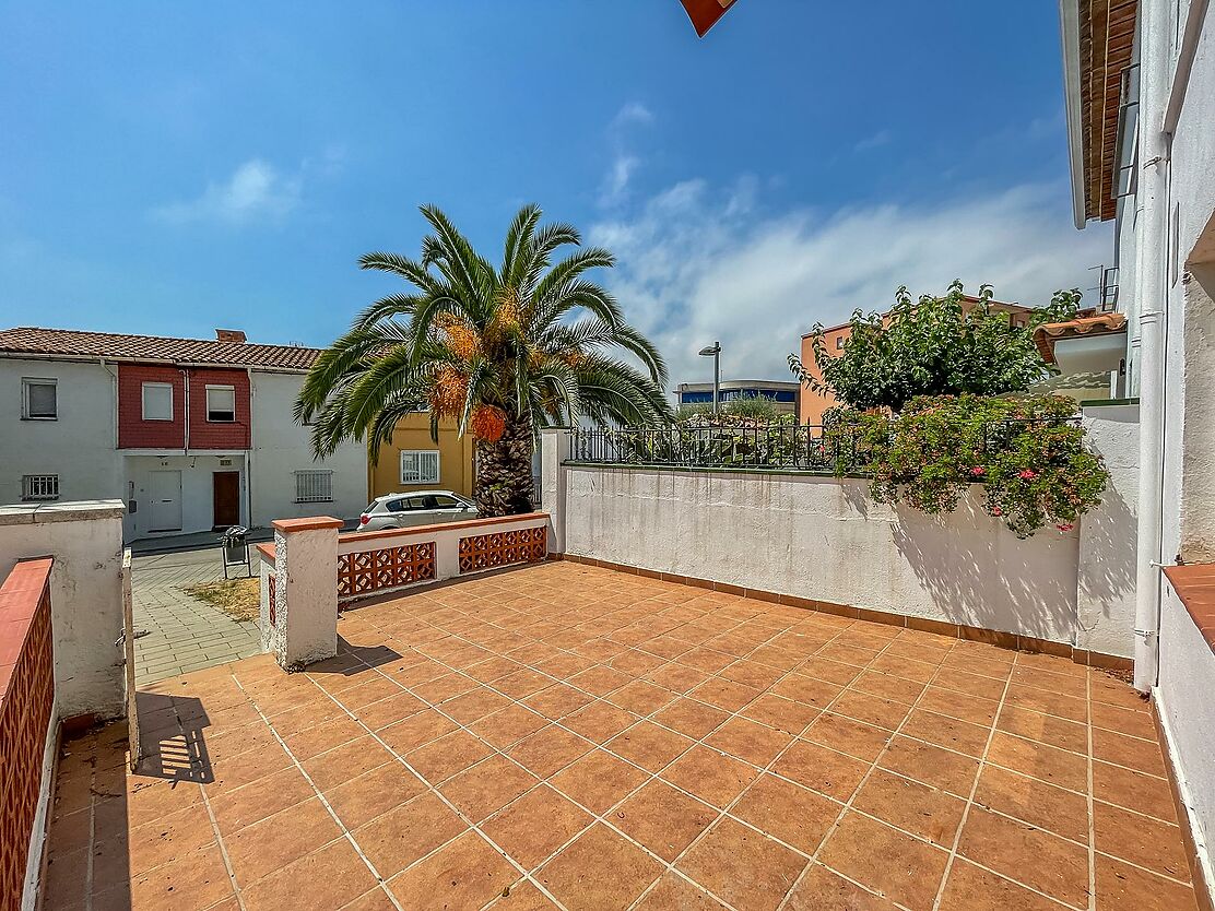 Renovated townhouse Palamós.