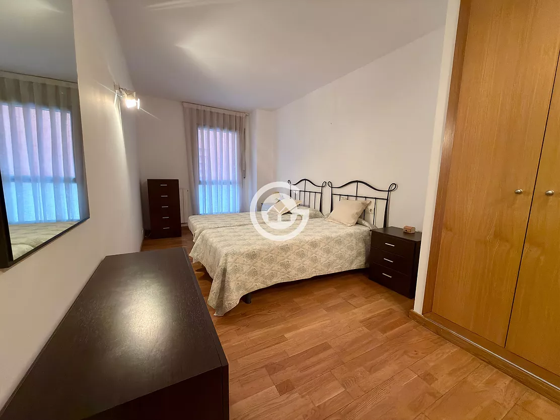 Pis ampli i lluminós al centre de Palafrugell amb ascensor.