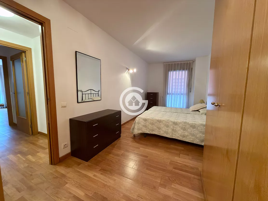 Pis ampli i lluminós al centre de Palafrugell amb ascensor.