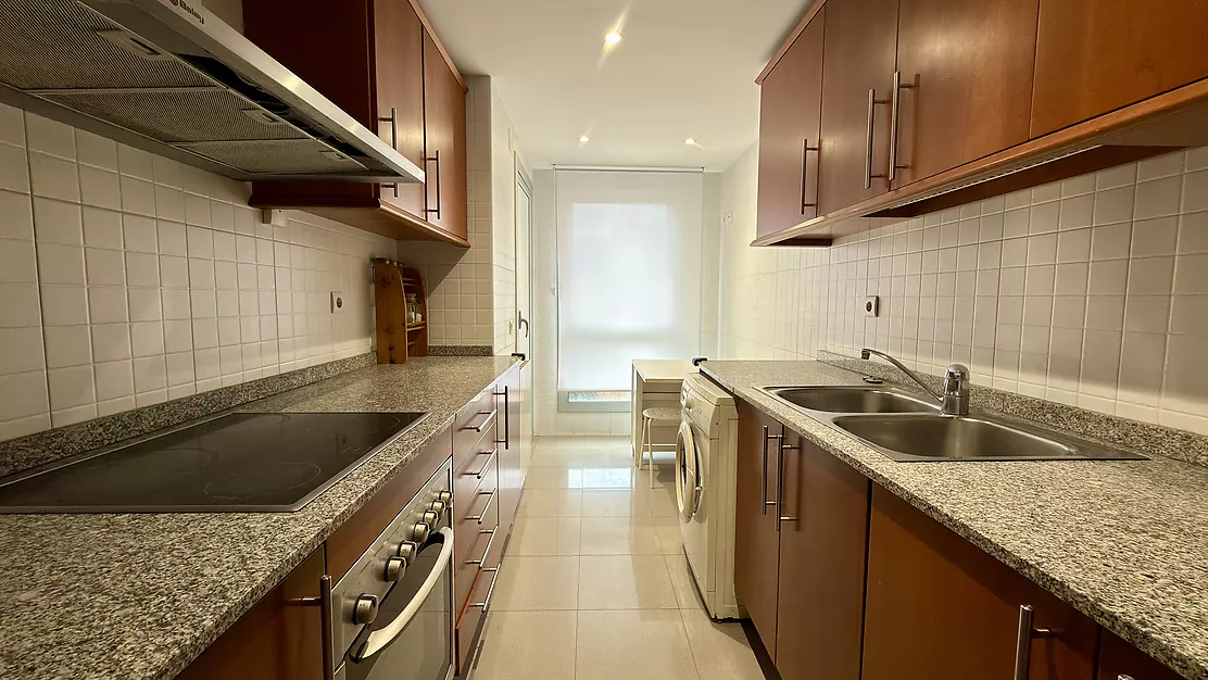 Pis ampli i lluminós al centre de Palafrugell amb ascensor.