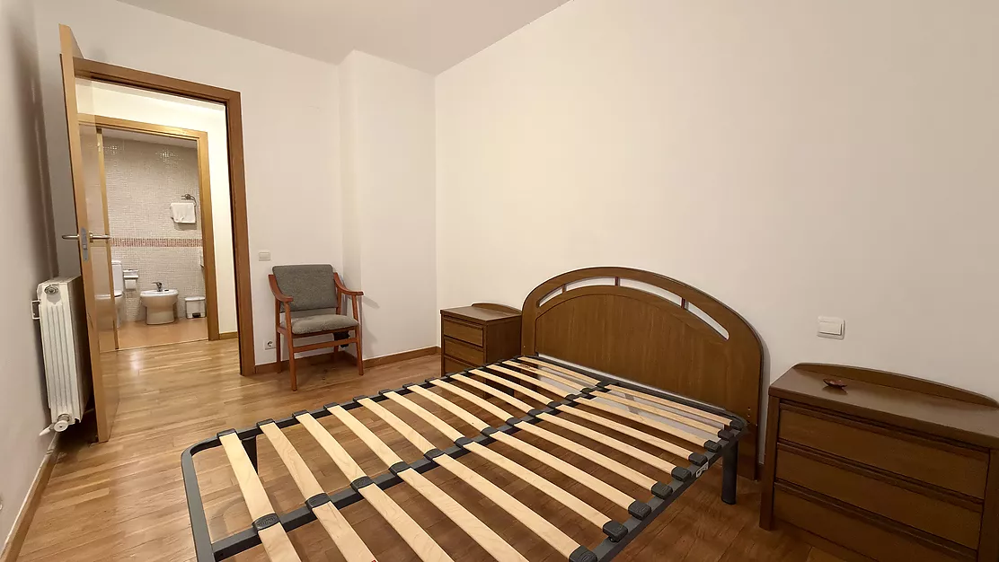 Pis ampli i lluminós al centre de Palafrugell amb ascensor.