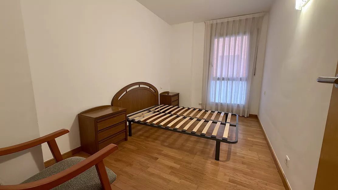 Pis ampli i lluminós al centre de Palafrugell amb ascensor.