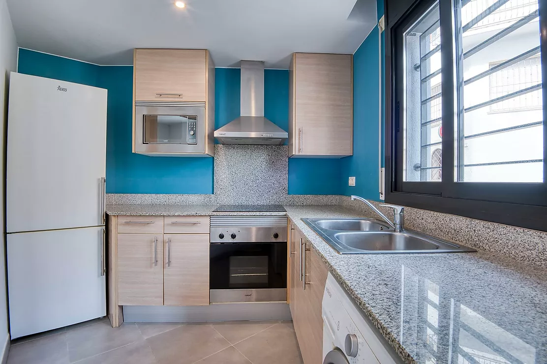 Pis lluminós a punt per entrar a viure.- Sant Feliu de Guíxols