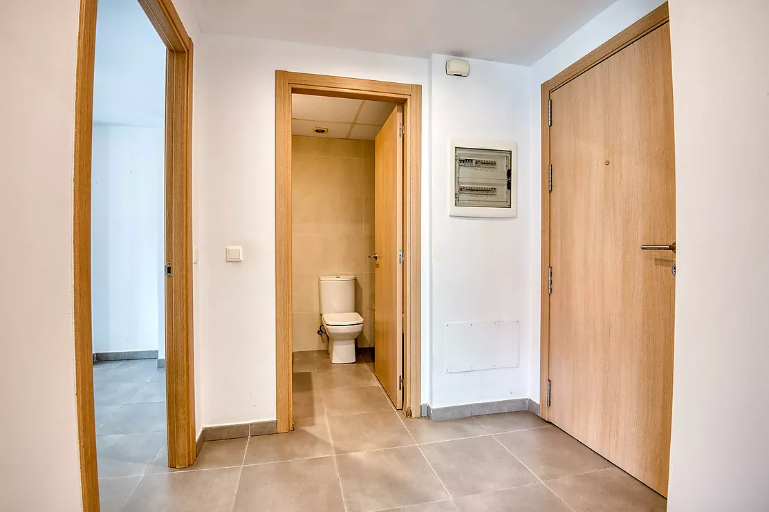 Pis lluminós a punt per entrar a viure.- Sant Feliu de Guíxols