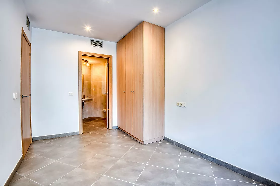 Pis lluminós a punt per entrar a viure.- Sant Feliu de Guíxols