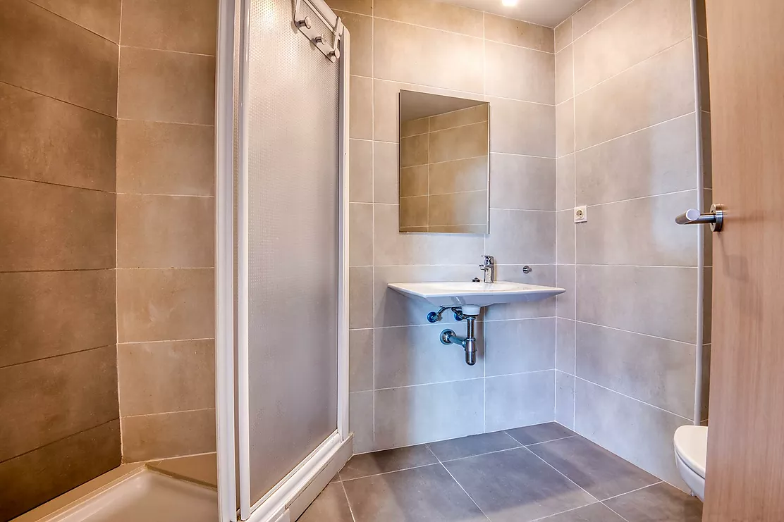 Pis lluminós a punt per entrar a viure.- Sant Feliu de Guíxols