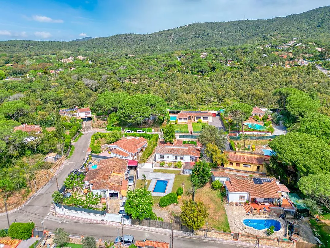 Wonderful house with a swimming pool