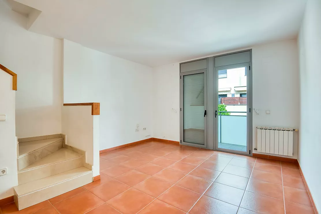 Semi-detached house with terraces and pool.- Sant Feliu de Guíxols