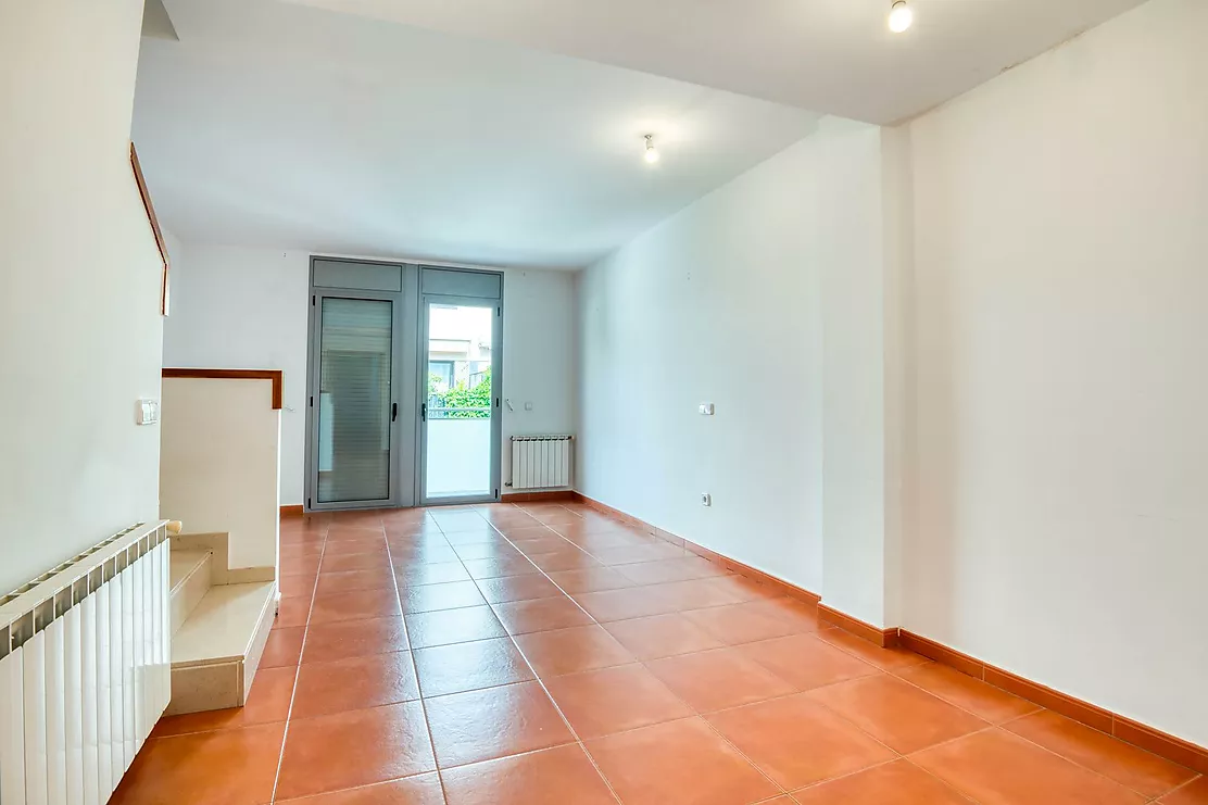 Semi-detached house with terraces and pool.- Sant Feliu de Guíxols