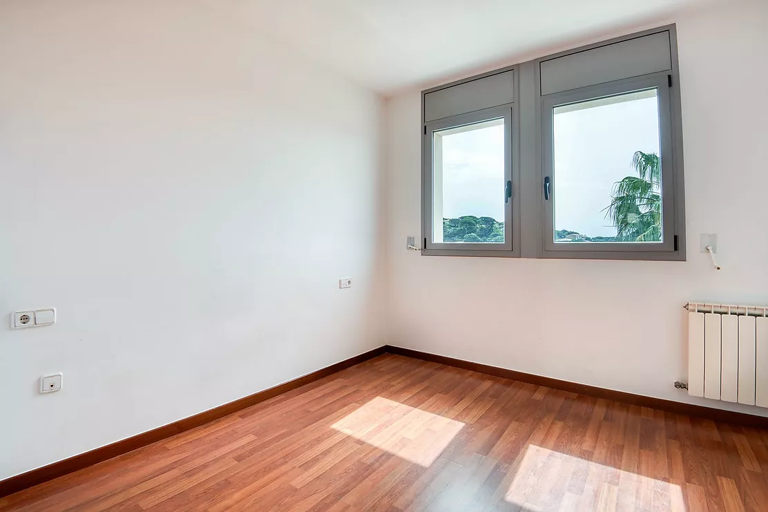 Semi-detached house with terraces and pool.- Sant Feliu de Guíxols