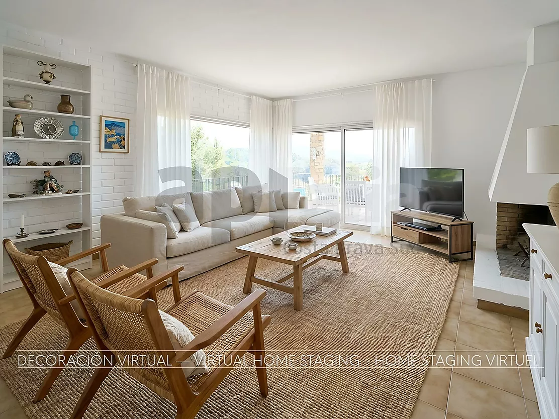 Villa with great potential, a 2,000 m  plot and boundless spaces in Los Pinares