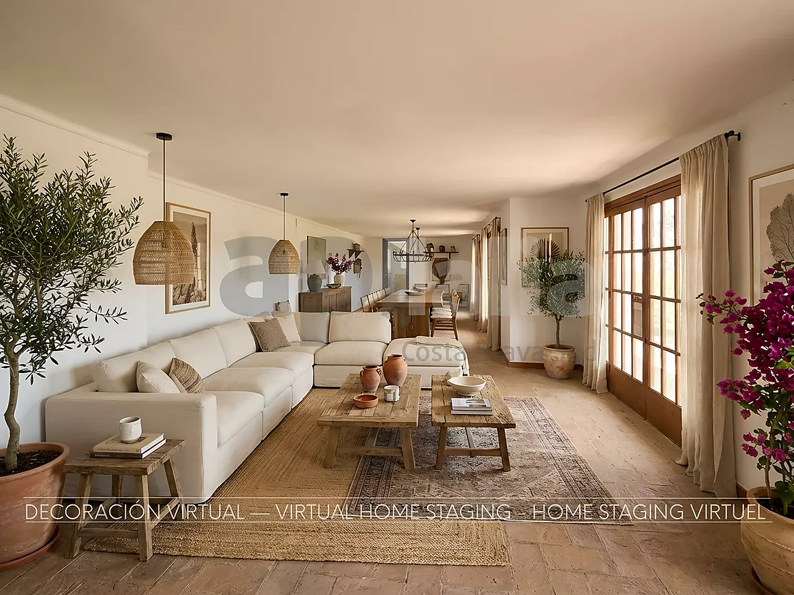 Villa with great potential, a 2,000 m  plot and boundless spaces in Los Pinares