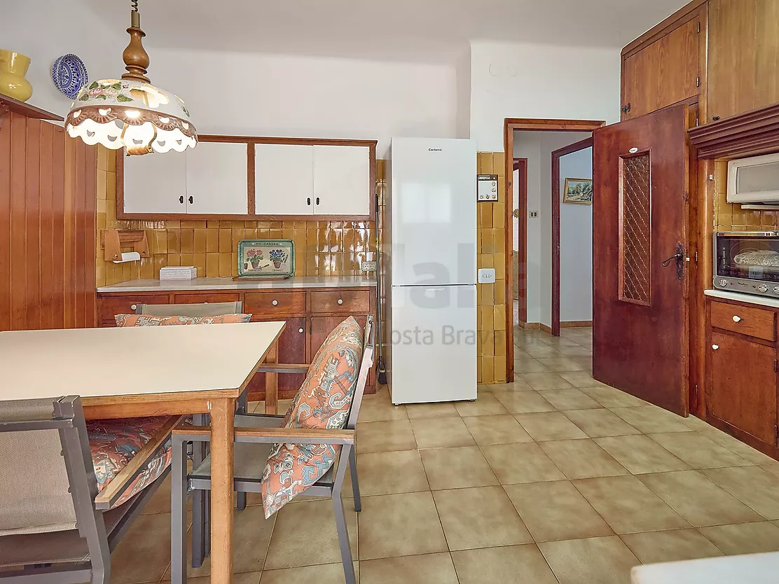 Villa with great potential, a 2,000 m  plot and boundless spaces in Los Pinares
