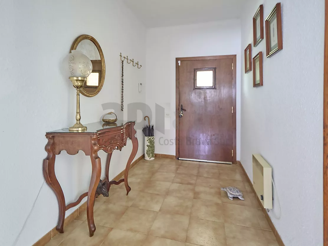 Villa with great potential, a 2,000 m  plot and boundless spaces in Los Pinares