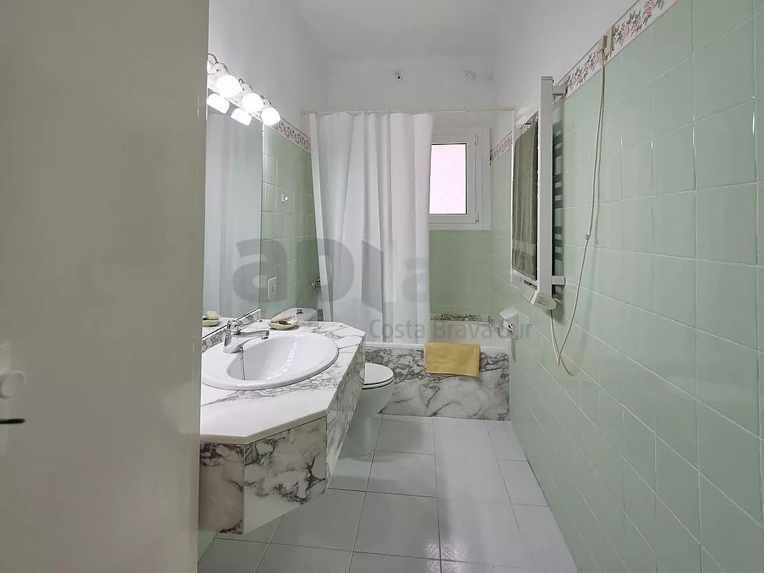 Villa with great potential, a 2,000 m  plot and boundless spaces in Los Pinares