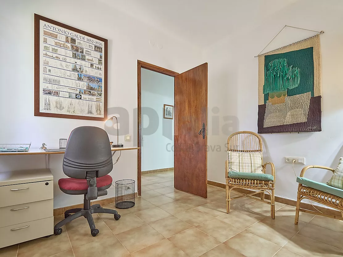Villa with great potential, a 2,000 m  plot and boundless spaces in Los Pinares