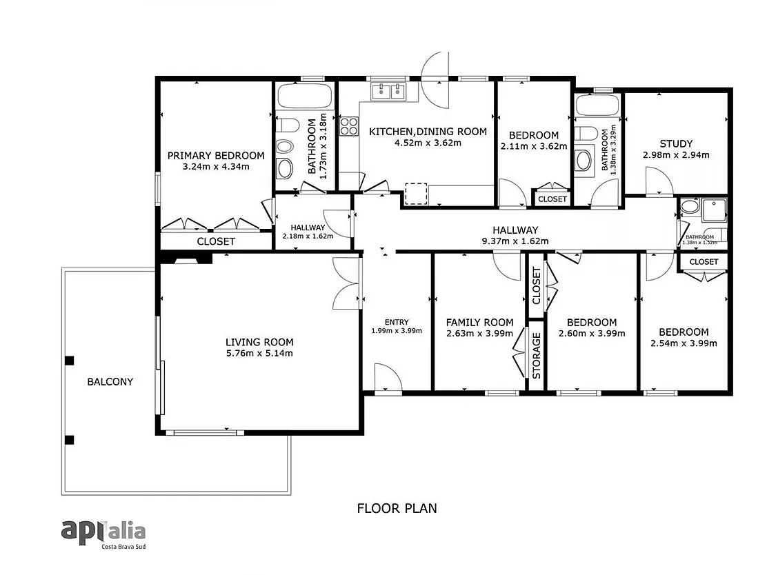 Villa with great potential, a 2,000 m  plot and boundless spaces in Los Pinares