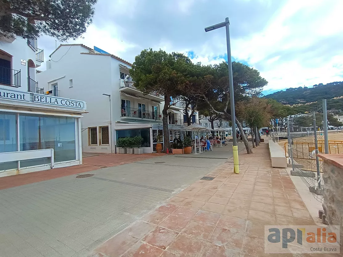RESTAURANT BELLACOSTA A LLAFRANC