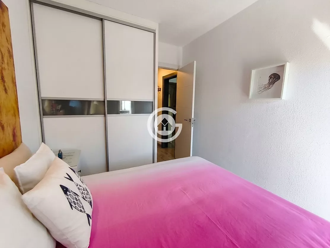 Apartament reformat amb terrassa i piscina comunitària a Calella de Palafrugell