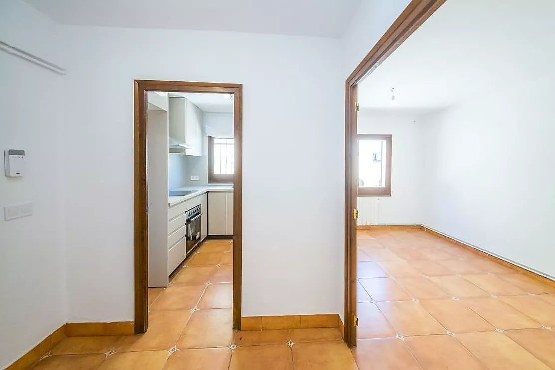 Charming detached house in Mas Vilà,It is located in a quiet environment surrounded by nature.