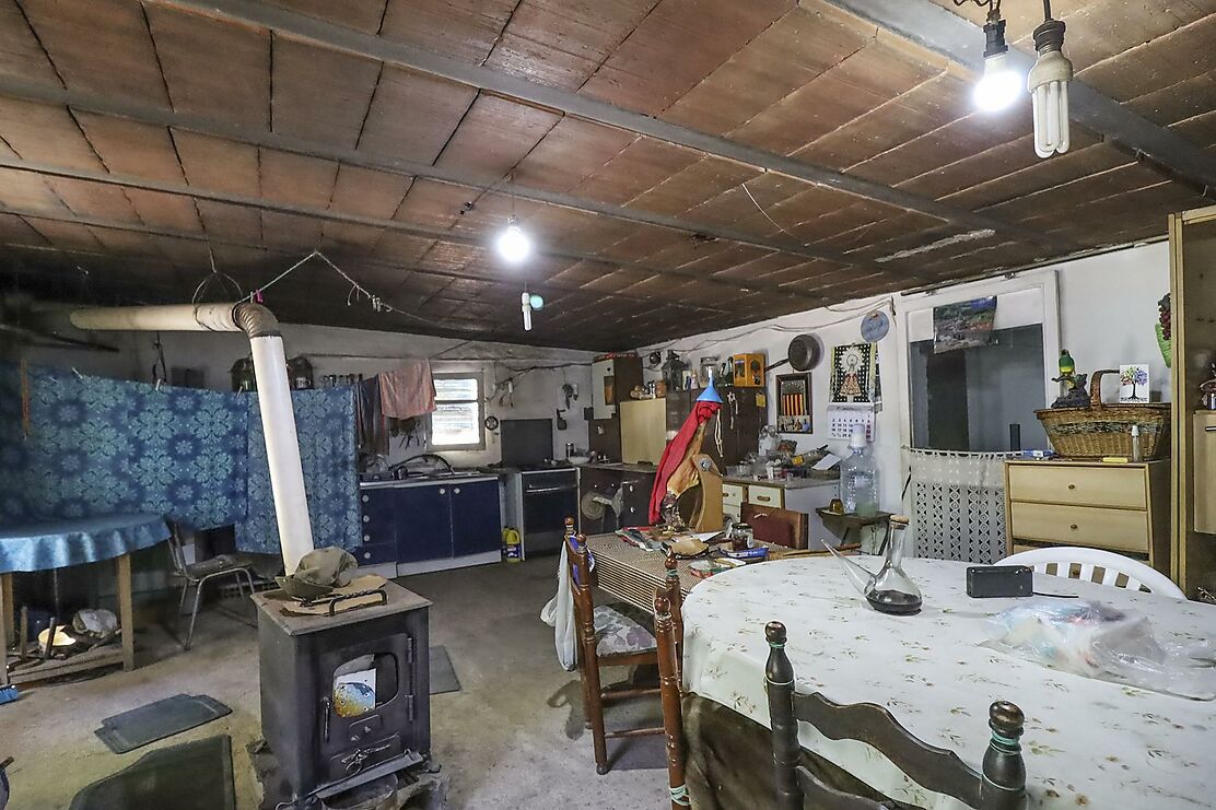House to renovate in Llagostera and Tossa.