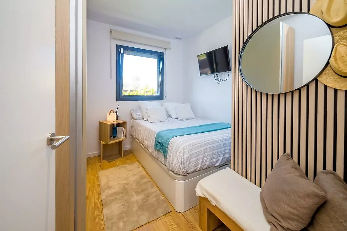 Impresionante planta baja con gran jardín privado de 128 m² y piscina comunitaria