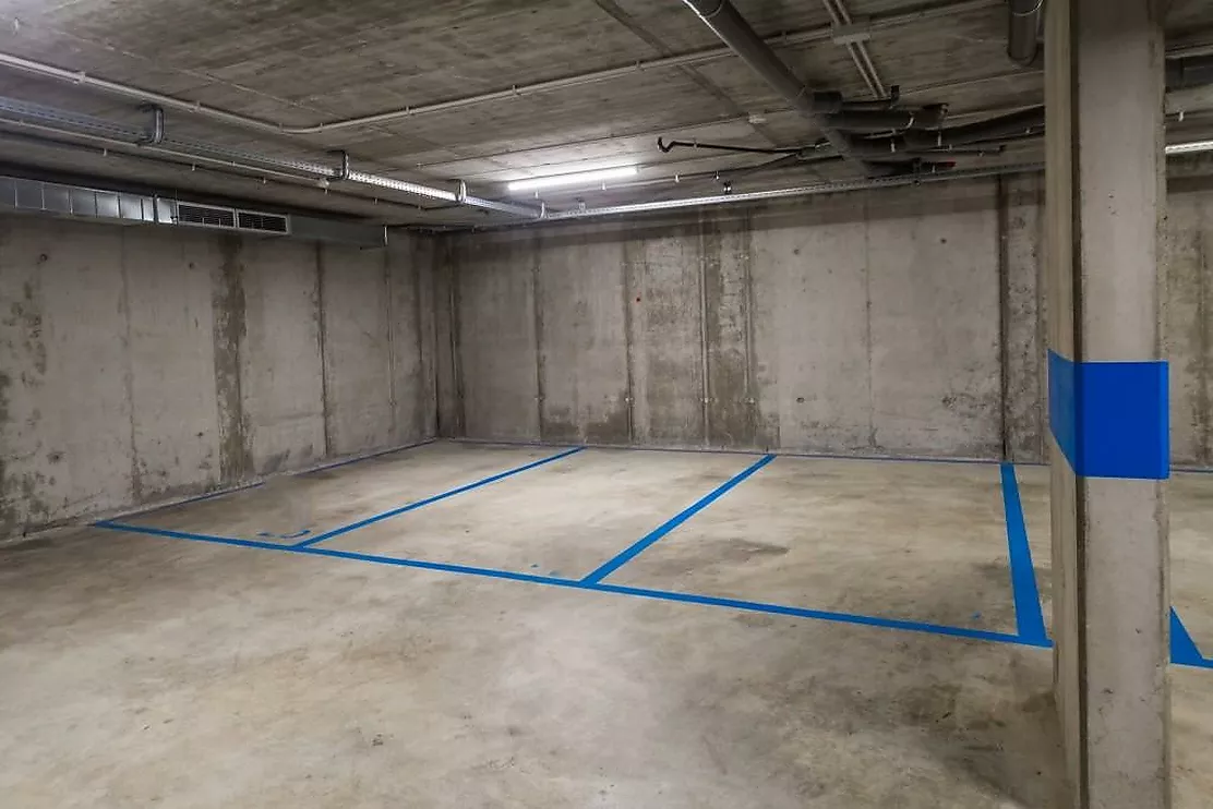 Impresionante planta baja con gran jardín privado de 128 m² y piscina comunitaria