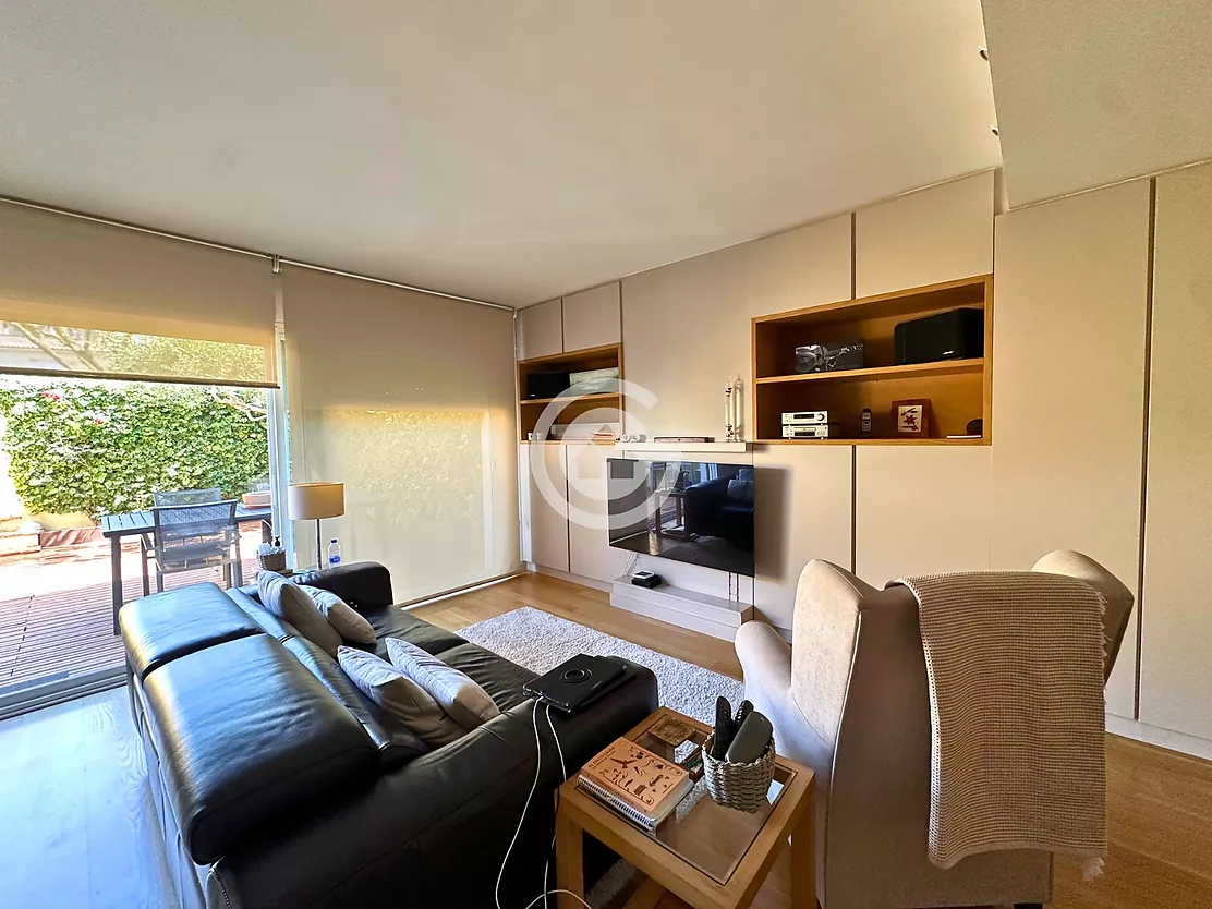 Magnífica casa adossada a Palafrugell amb 5 dormitoris, garatge i piscina comunitària.