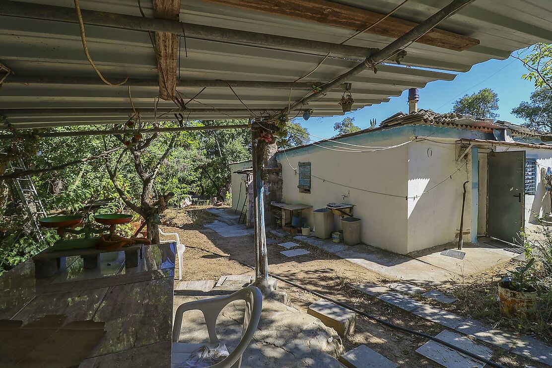 House to renovate in Llagostera and Tossa.