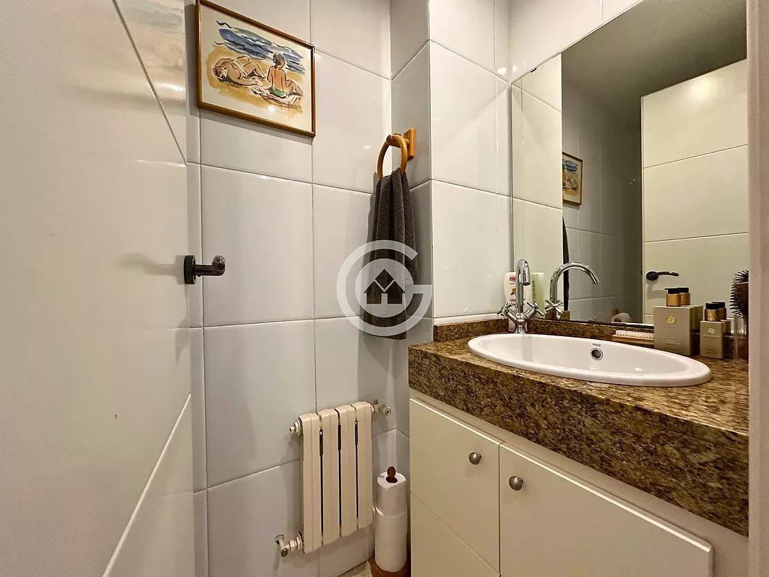 Magnífica casa adossada a Palafrugell amb 5 dormitoris, garatge i piscina comunitària.
