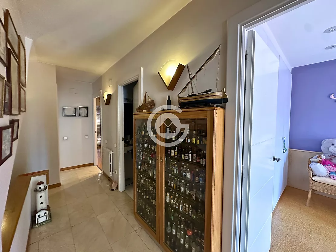 Magnífica casa adossada a Palafrugell amb 5 dormitoris, garatge i piscina comunitària.
