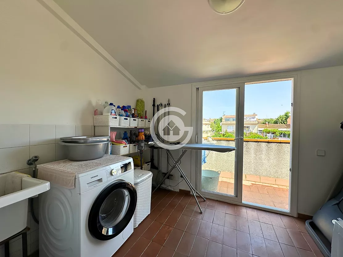 Magnífica casa adossada a Palafrugell amb 5 dormitoris, garatge i piscina comunitària.