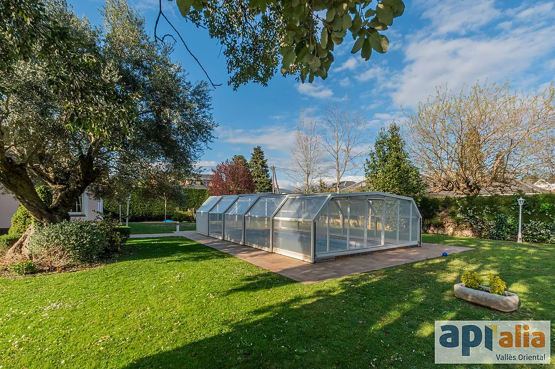 Sale of Chalet in Sant Pere de Vilamajor Urbanization Les Pungoles!!