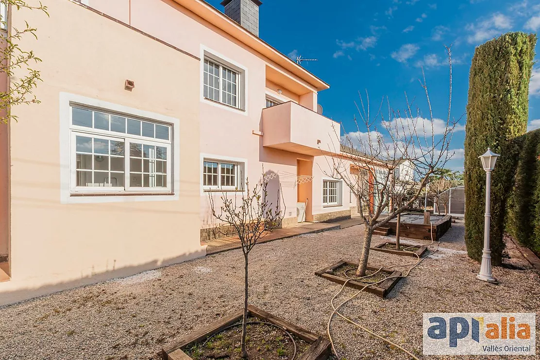 Sale of Chalet in Sant Pere de Vilamajor Urbanization Les Pungoles!!