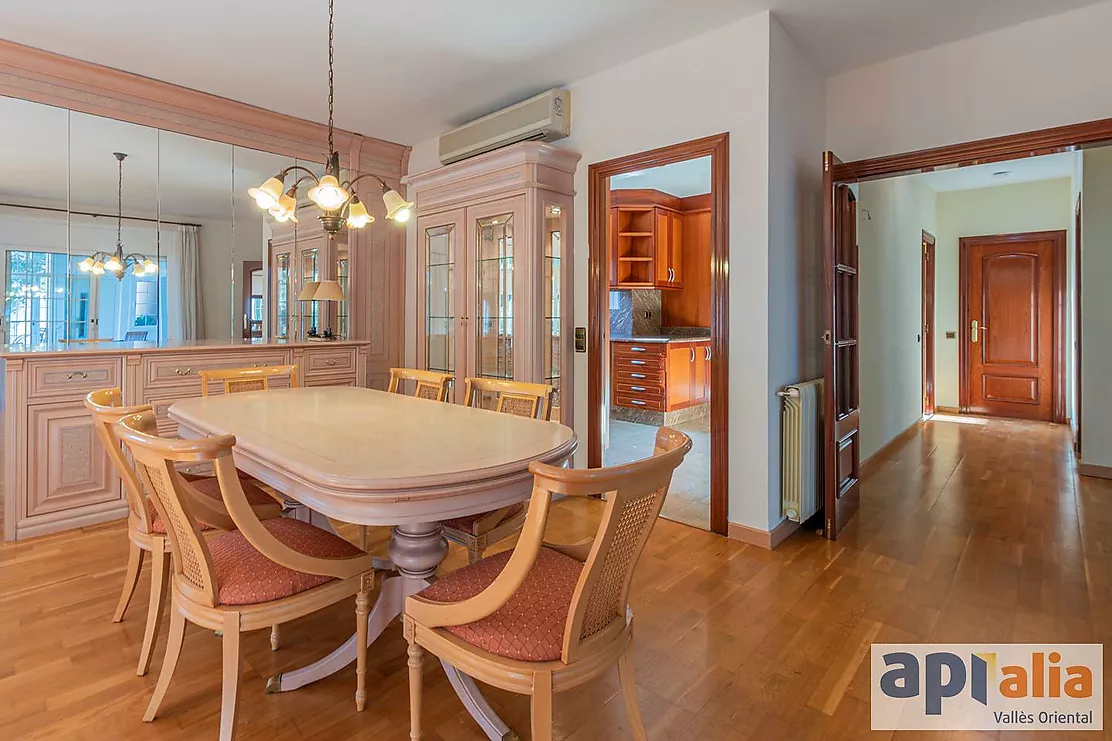 Sale of Chalet in Sant Pere de Vilamajor Urbanization Les Pungoles!!