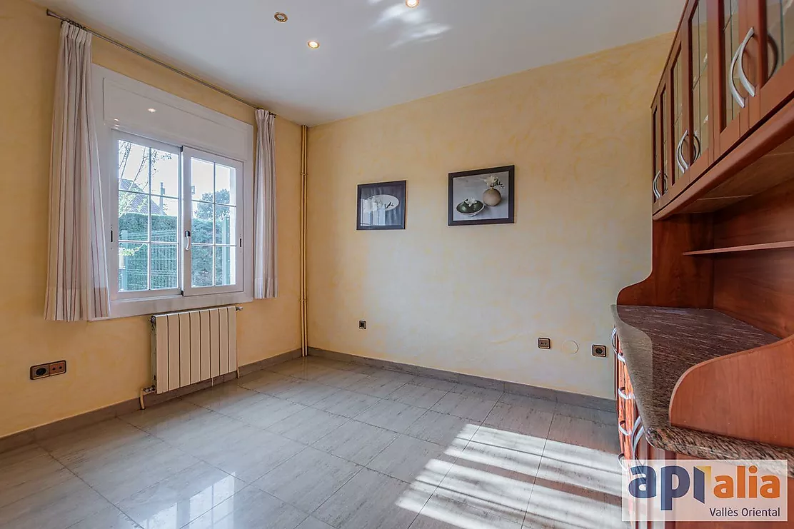 Sale of Chalet in Sant Pere de Vilamajor Urbanization Les Pungoles!!