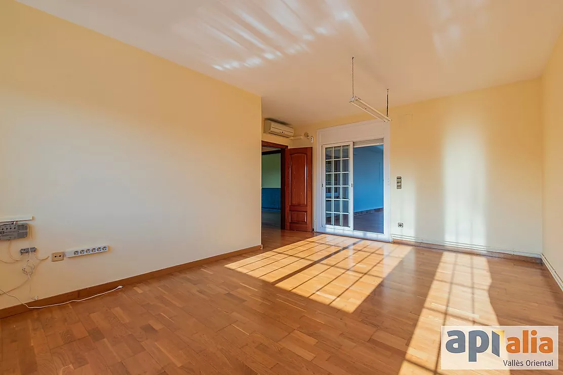 Sale of Chalet in Sant Pere de Vilamajor Urbanization Les Pungoles!!
