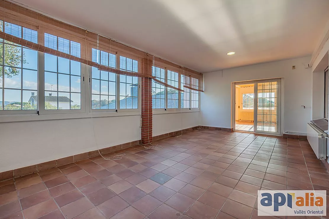 Sale of Chalet in Sant Pere de Vilamajor Urbanization Les Pungoles!!