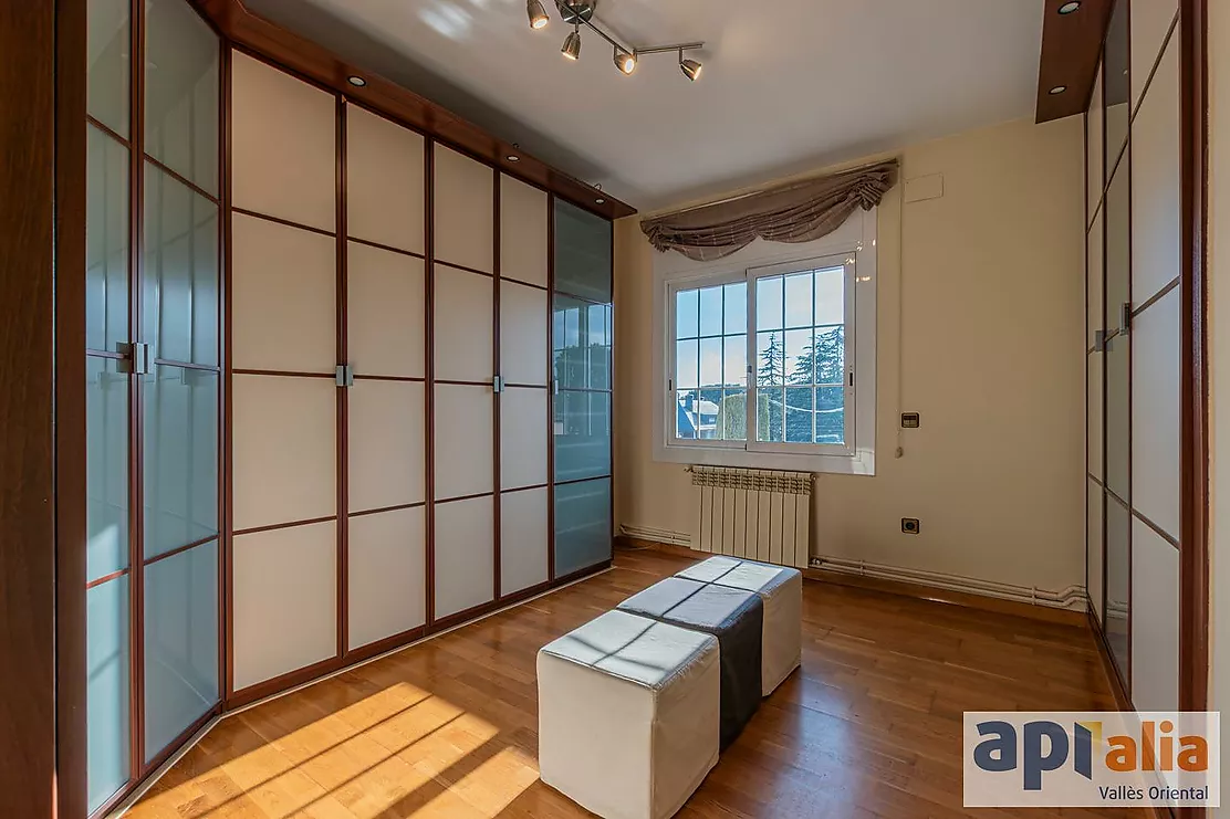 Sale of Chalet in Sant Pere de Vilamajor Urbanization Les Pungoles!!