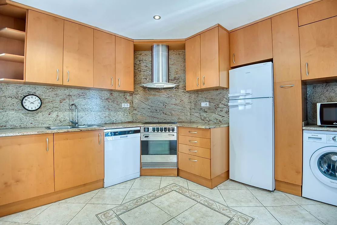 Beautiful apartment with terrace and views Platja d Aro