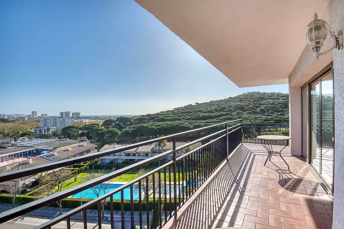Beautiful apartment with terrace and views Platja d Aro