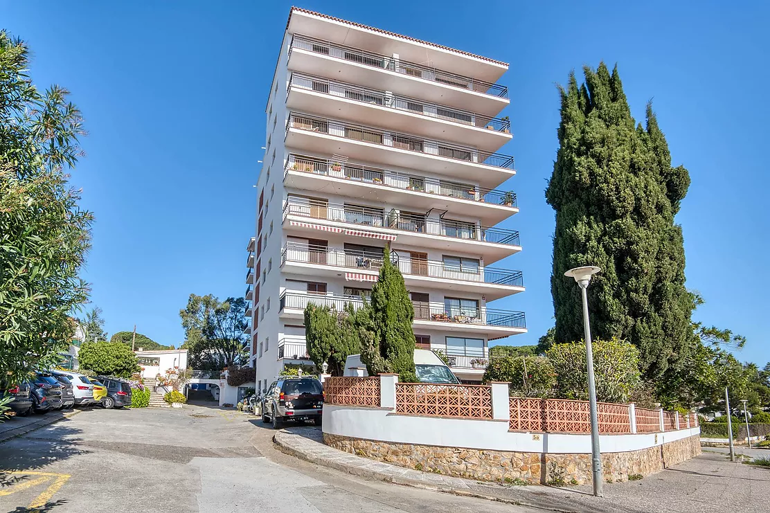 Beautiful apartment with terrace and views Platja d Aro