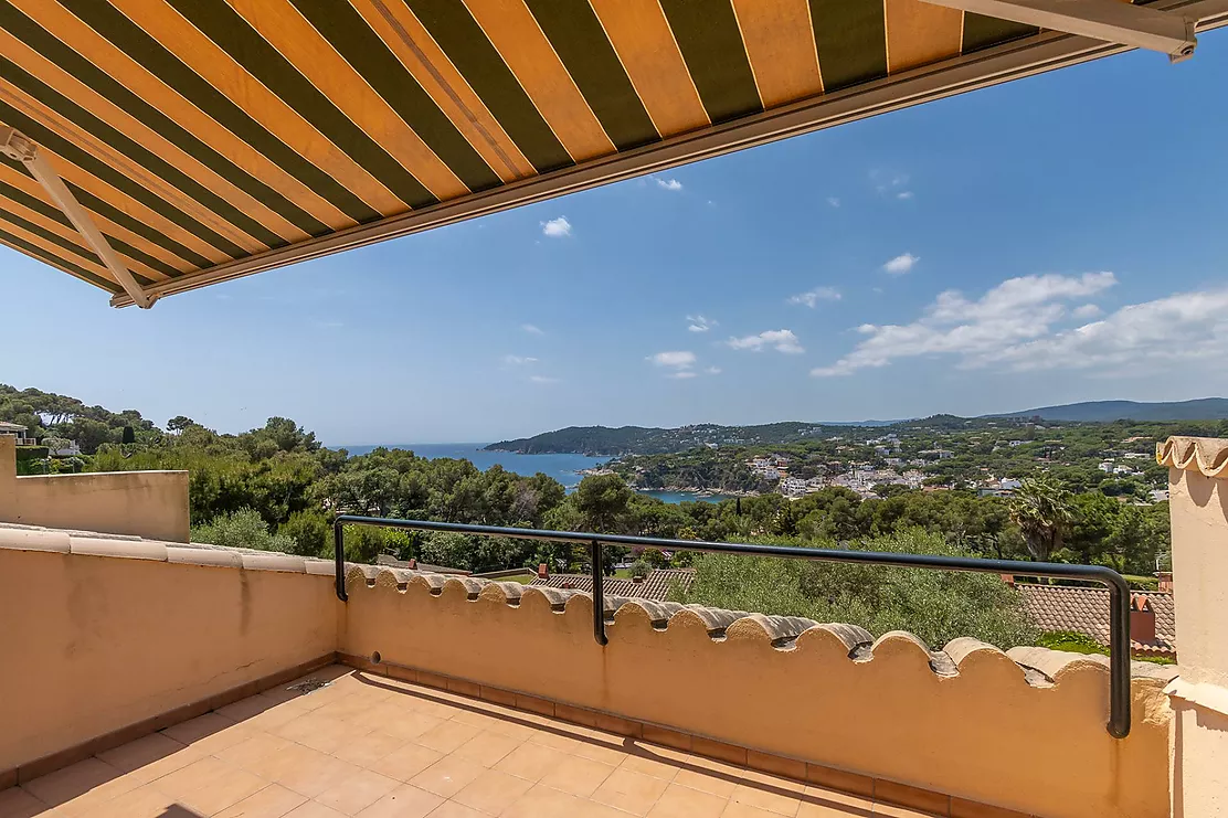 CASA CON LICENCIA TURÍSTICA Magnífica casa con vistas al mar en Llafranc