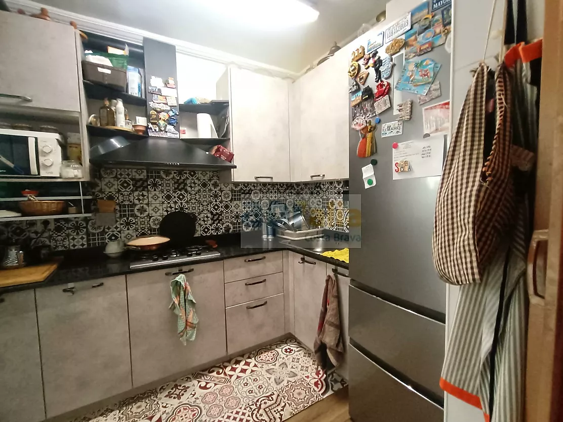 Appartement avec terrasse, ascenseur et parking.