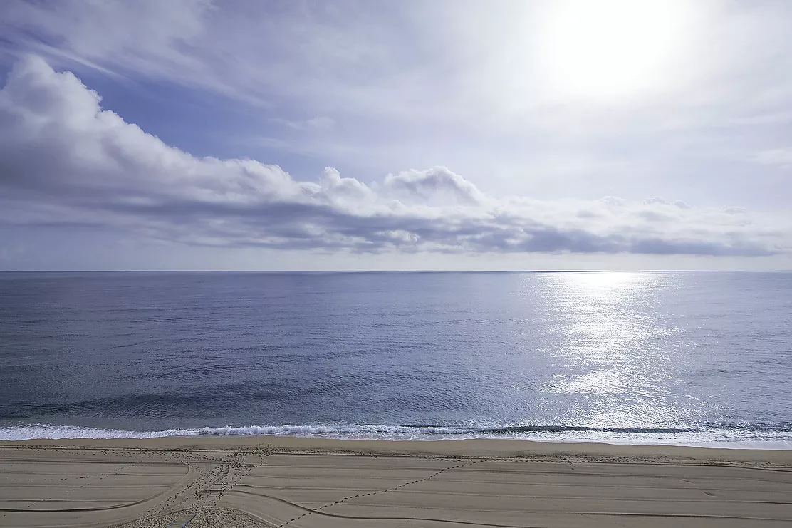 Un appartement en première ligne de mer avec une vue exceptionnelle et une licence touristique