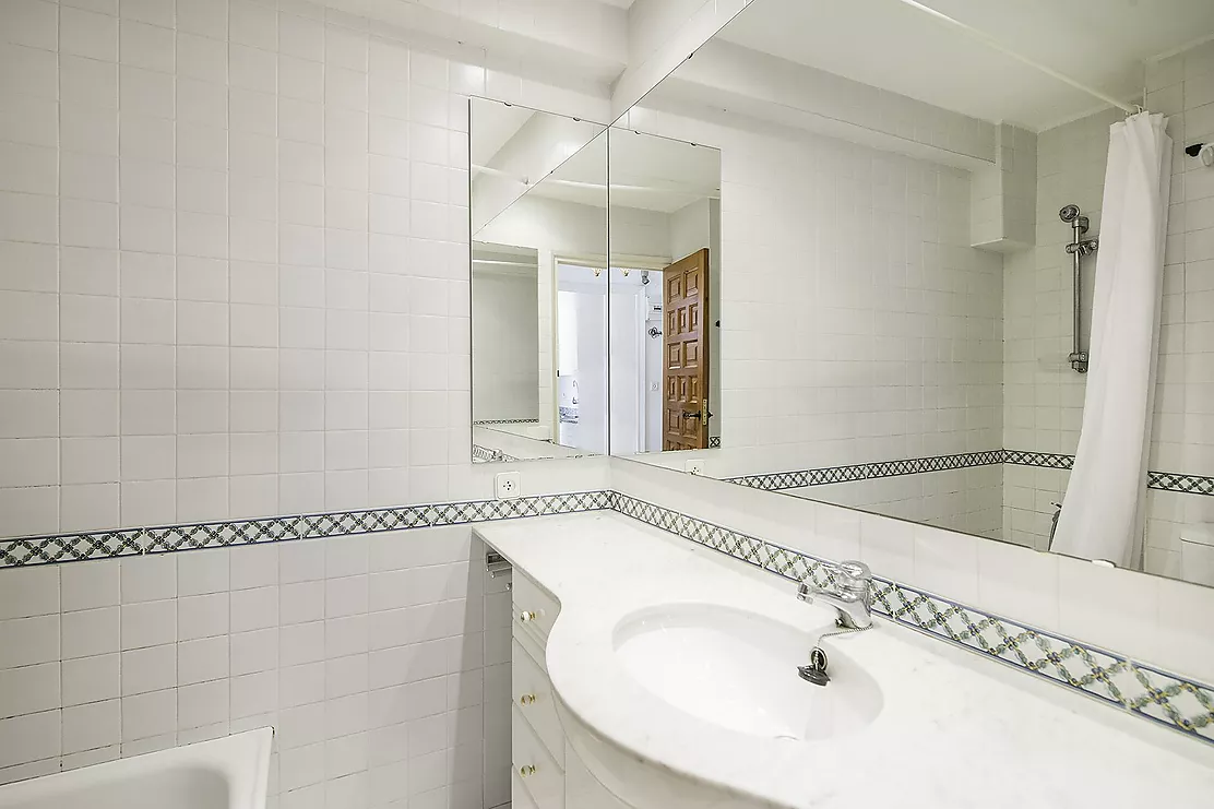 Un appartement en première ligne de mer avec une vue exceptionnelle et une licence touristique