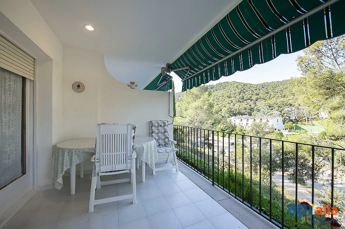 Apartamento con piscina y pista de tenis a 5 minutos de la playa de Tamariu