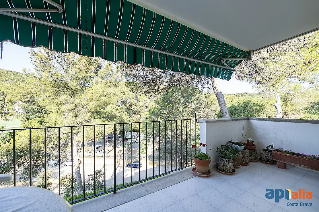 TAMARIU. Exclusivité Apialia Costa Brava. Espace, tranquillité et qualité de vie à seulement 5 minutes à pied de la plage.